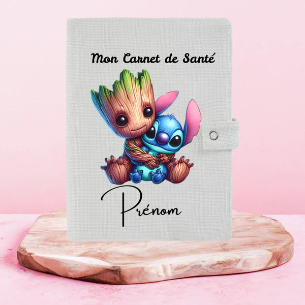 🌱💙 Groot x Stitch – Protège Carnet de Santé Personnalisable