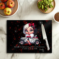🖤🐾 Planche à découper Cruella Chic – Verre 20 × 28,5 cm