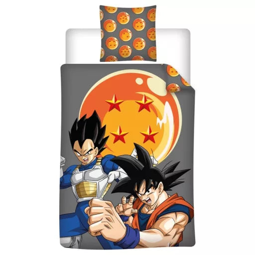 🌀 Parure de lit Dragon Ball Cosmic Warrior – 140×200 cm + taie 65×65 cm